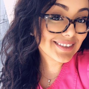 Meet your Posher, Xiomara